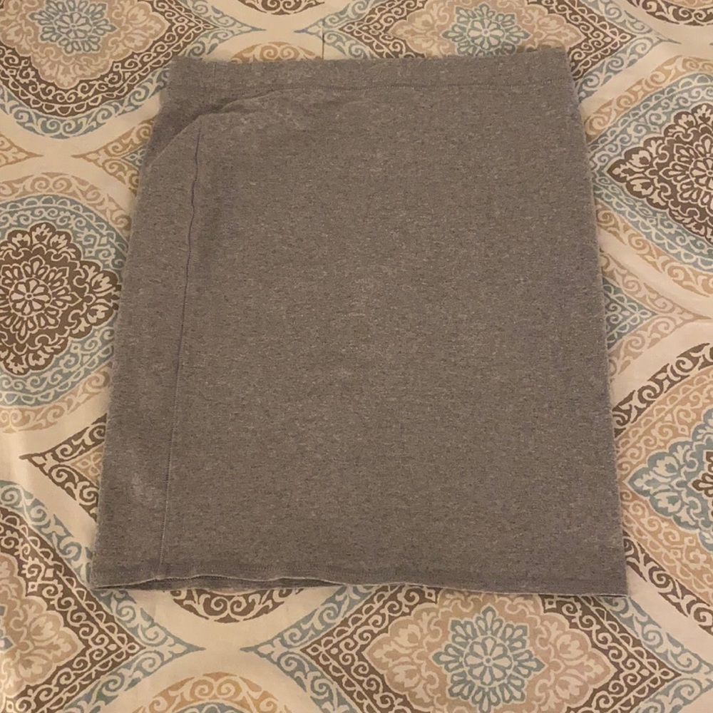 Grey pencil skirt